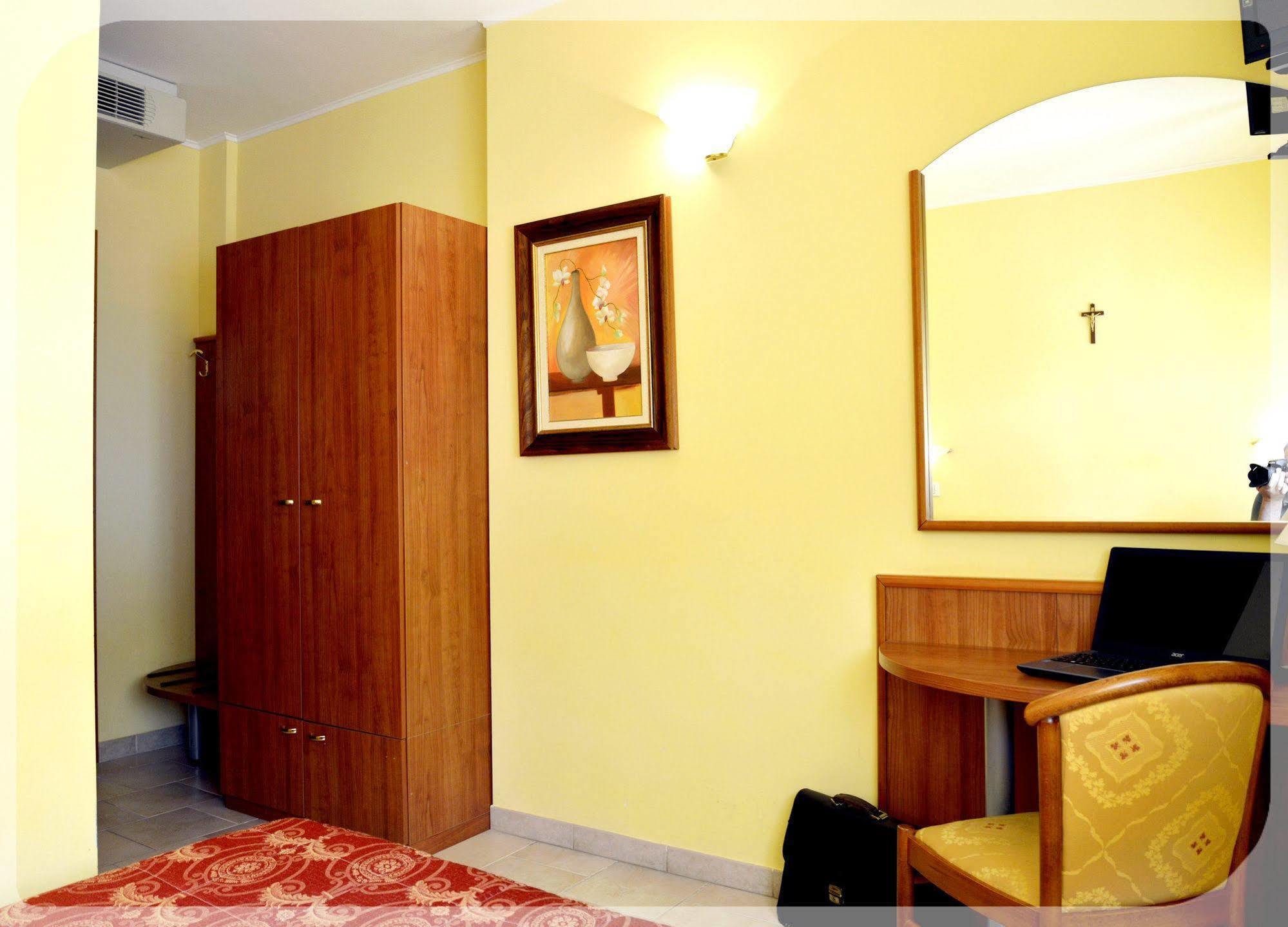Hotel E Appartamenti La Solaria San Giovanni Rotondo Extérieur photo